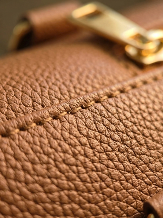 Leather vs. PU Bags: Which Should You Buy?